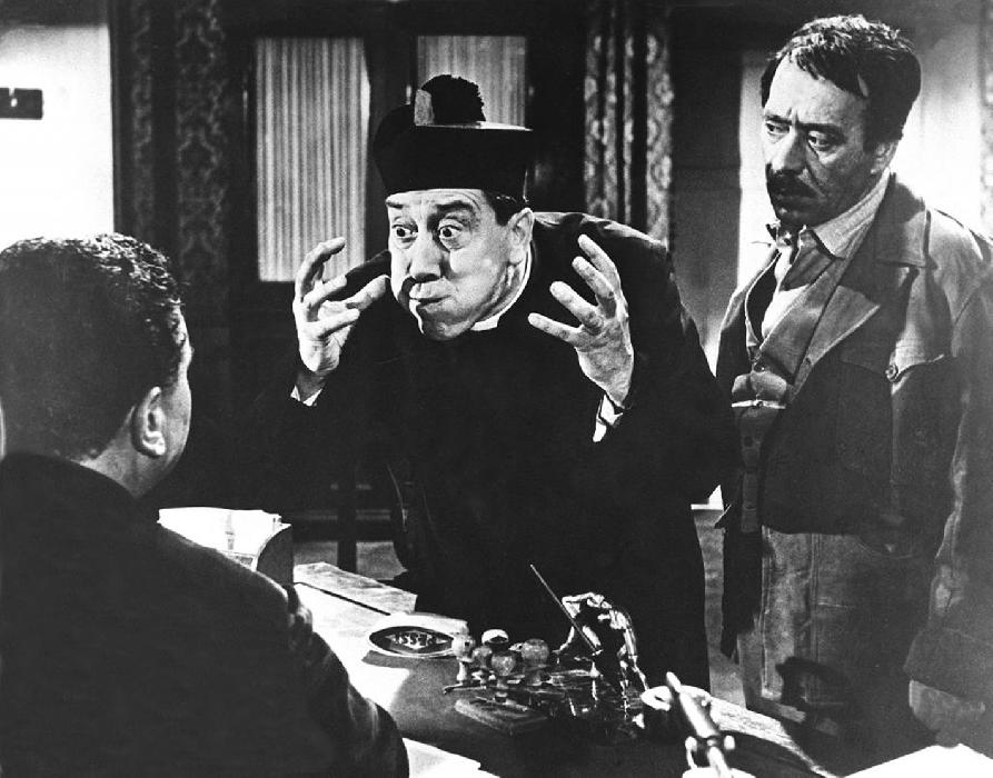 Upp Till Kamp Med Don Camillo [1955]